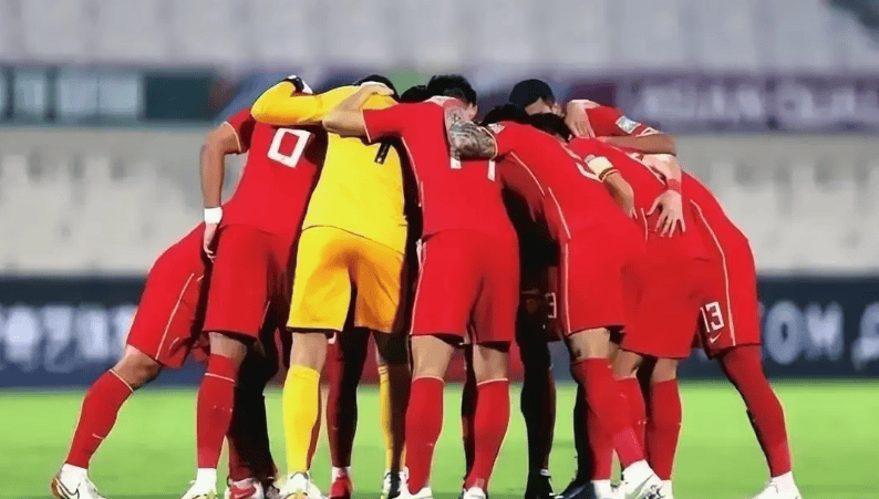 开云体育网站-欧洲足坛大战拉开序幕，强队对抗引发球迷欢呼