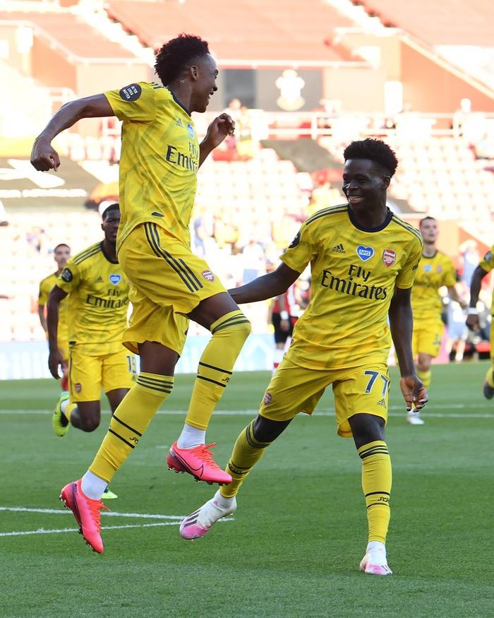 南安普顿主场击败阿森纳，终结连败