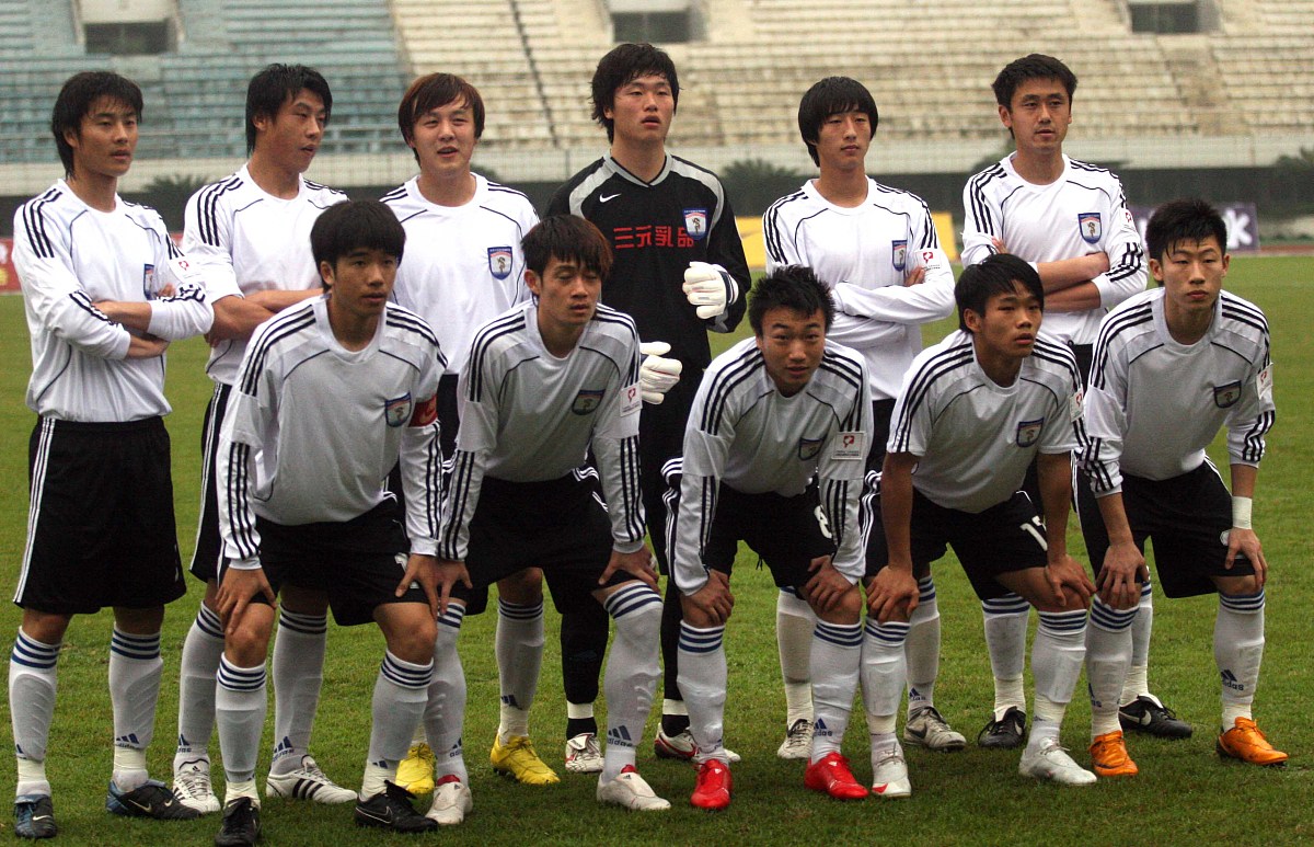 瓦朗谢纳客场惨败，遭遇连败