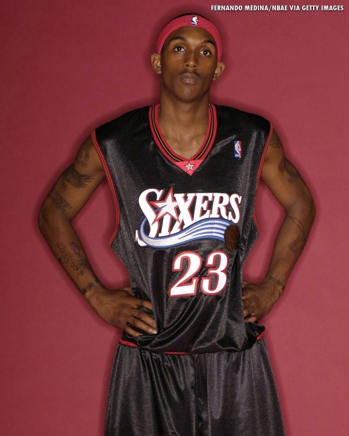 新秀球员崭露头角，成为球队新希望