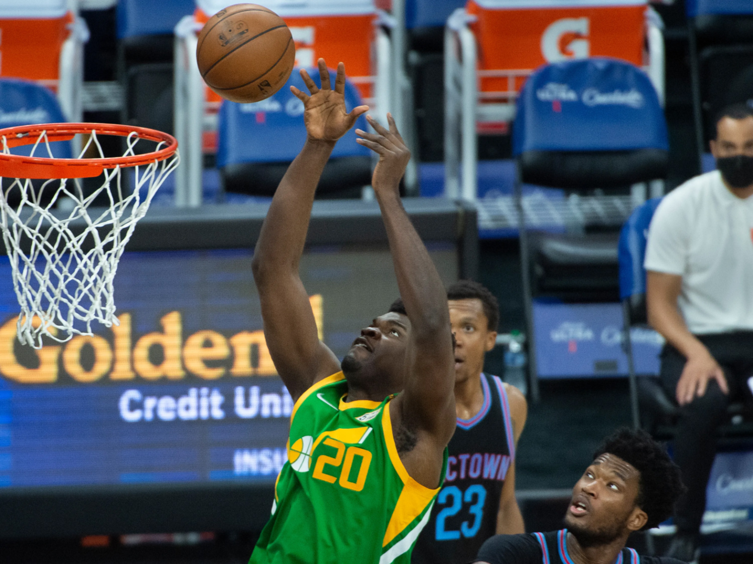 开云体育登录-包含鹈鹕队交易活跃，球队内外援互动频频，备战新赛季的词条