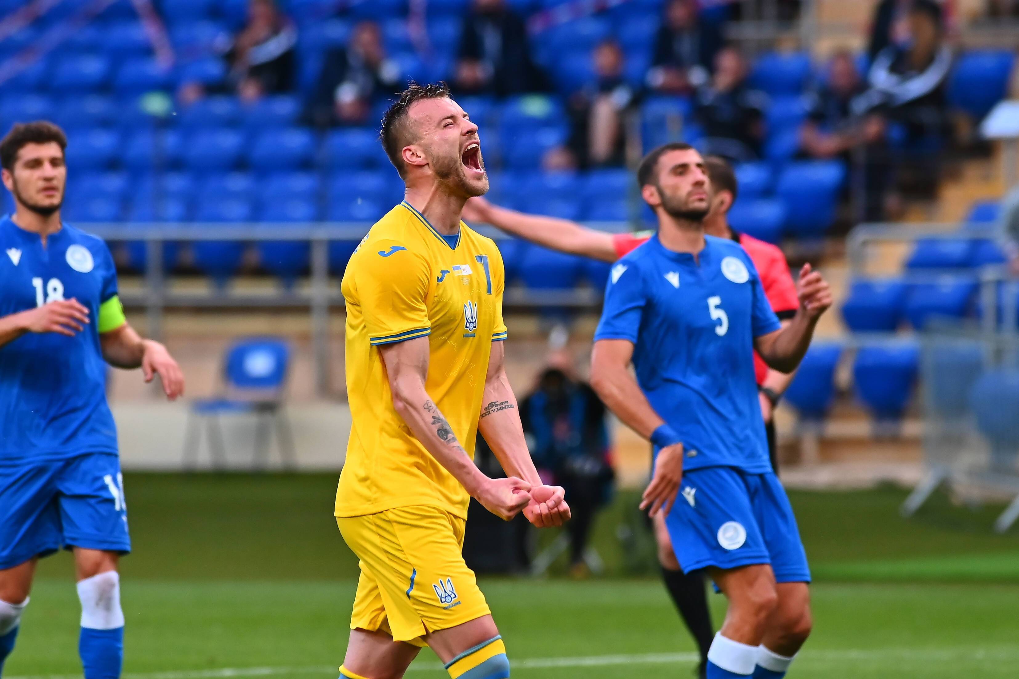 斯洛伐克队逆袭成功，挺进欧国联半决赛