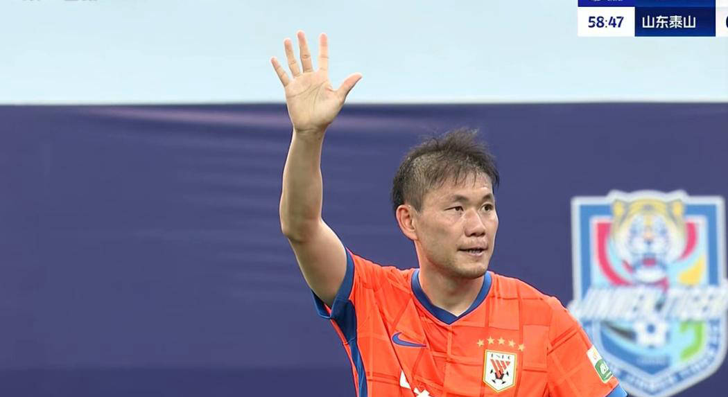 大连阿尔滨不敌天津泰达，客场失利的简单介绍