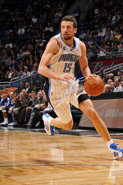 俄罗斯篮球超级联赛：摩斯科风暴队狂揽胜利，夺冠在望