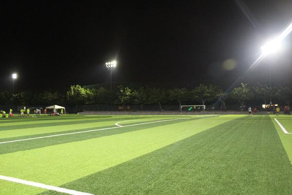 开云体育下载-足球比赛球场配备新的灯光系统，提升观赛体验