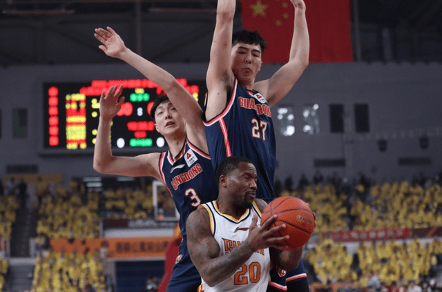 墨西哥男篮猛烈进攻，大胜对手晋级半决赛