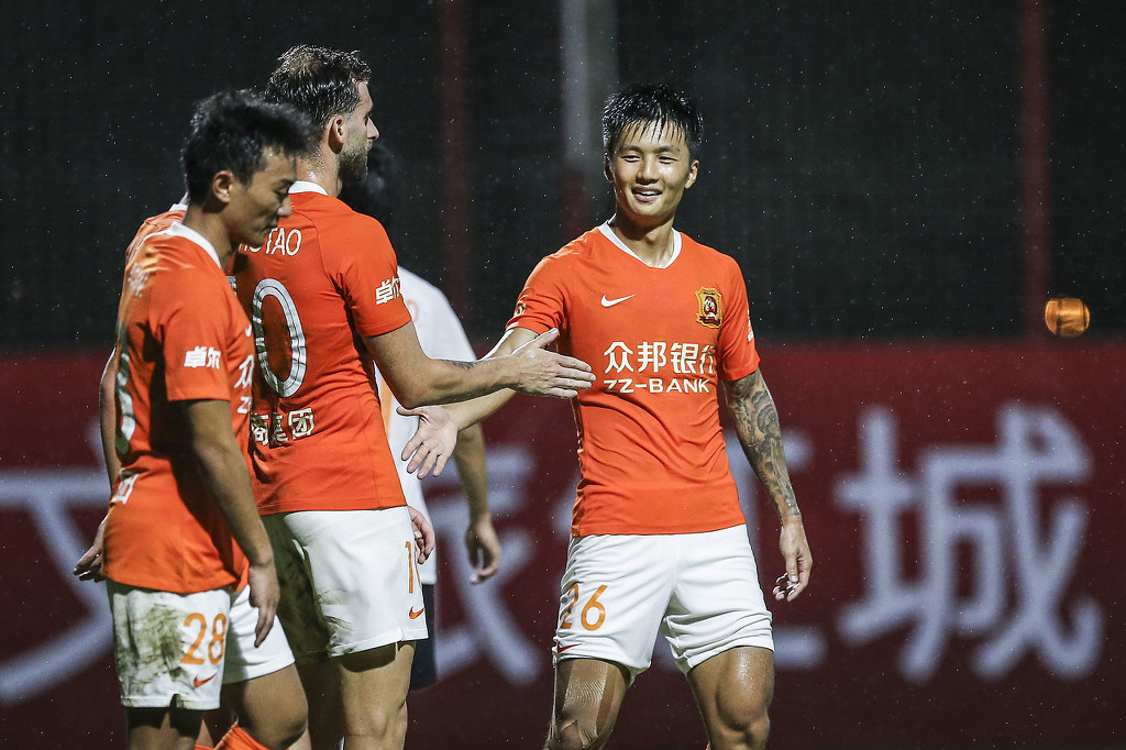 包含恒大队将迎战河南建业，士气高涨的词条