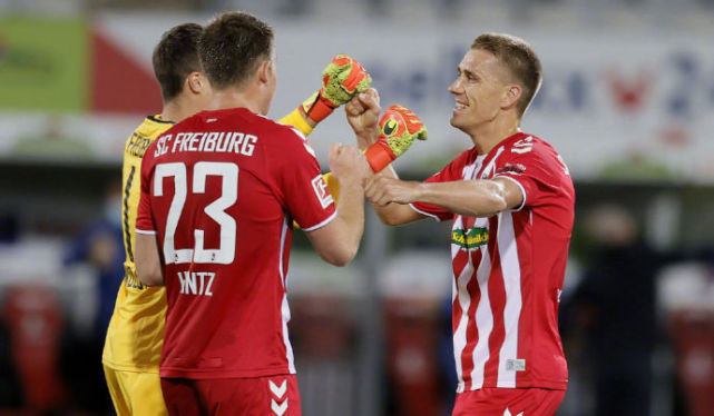 关于弗莱堡客场全取三分，提升排名的信息