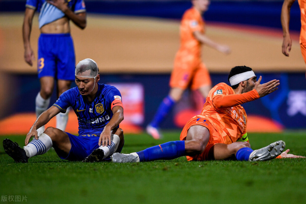 苏宁主场压胜恒大，反超积分榜前三