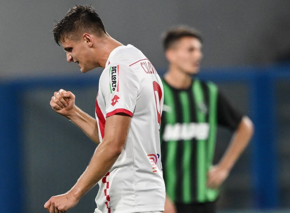 开云体育网页版入口-关于巴塞罗那客场击败劲旅，遥遥领先的信息