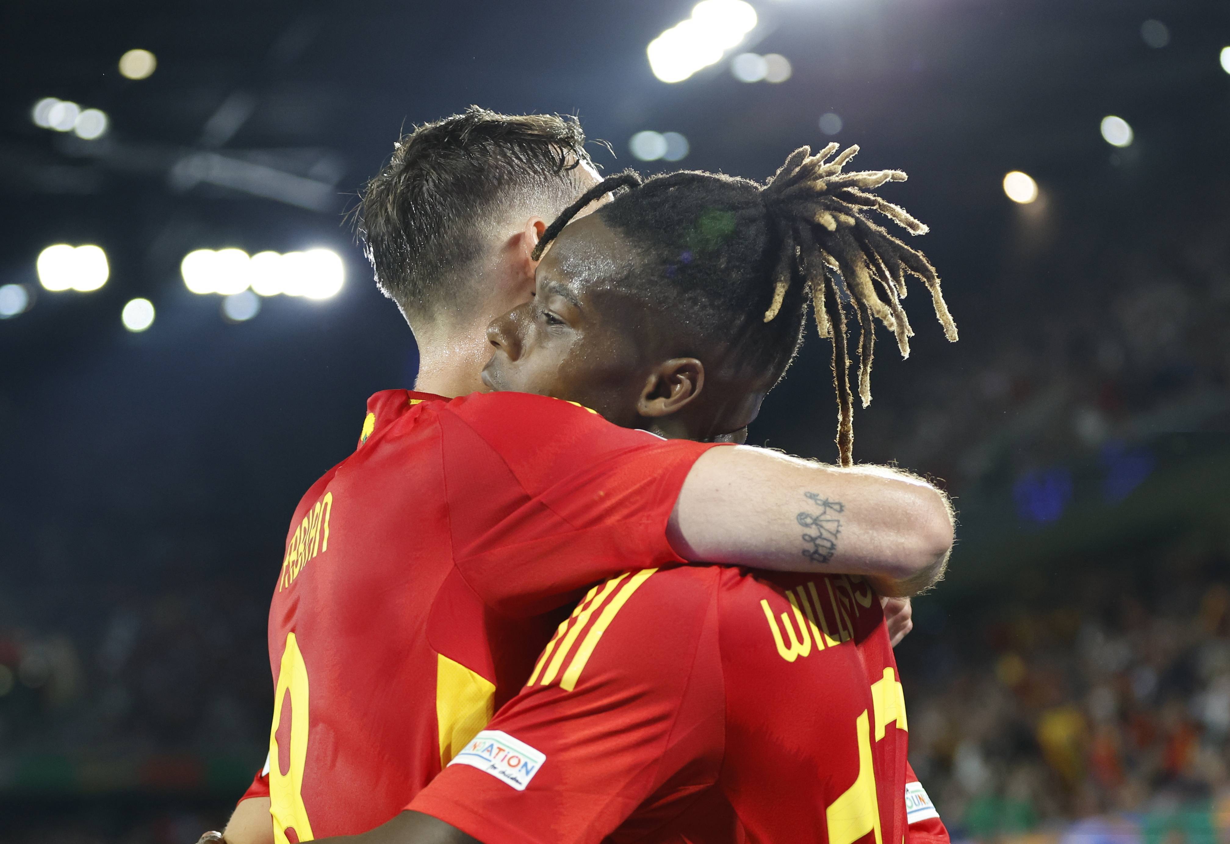 西班牙队在欧国联半决赛中表现抢眼